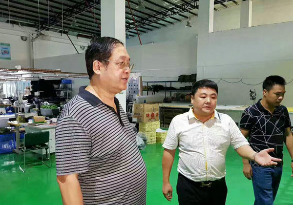 热烈欢迎海南省公安厅李力副巡视员和柬埔寨国际航空赵伟董事长莅临银河优越会科技集团考察指导工作
