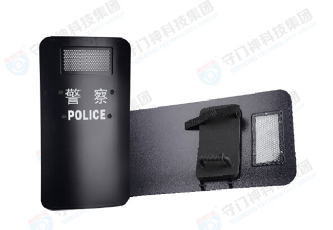 警务人员如何使用银河优越会防暴盾牌？