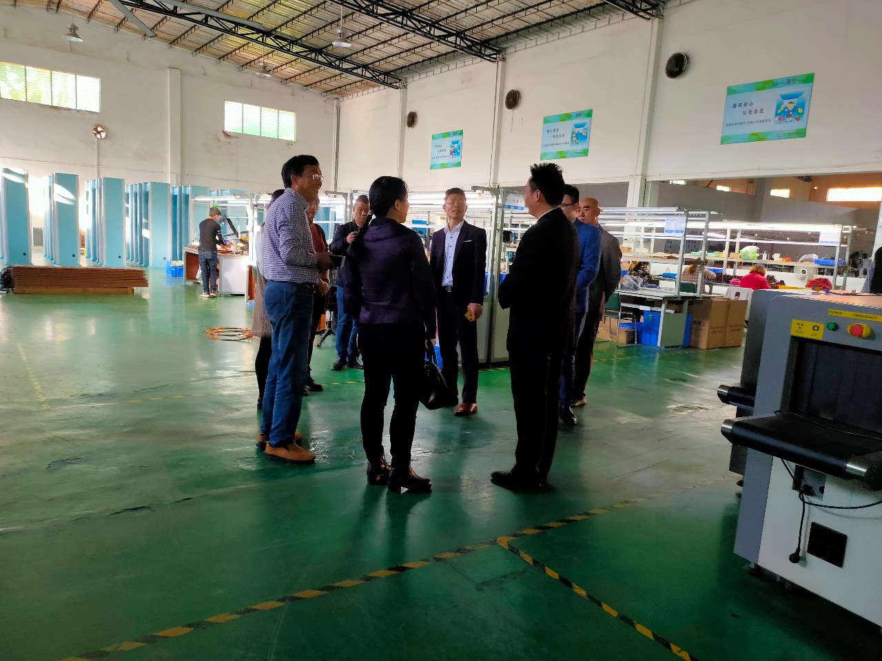 东城政法委领导率队考察指导银河优越会科技集团“平安文化”建设情况