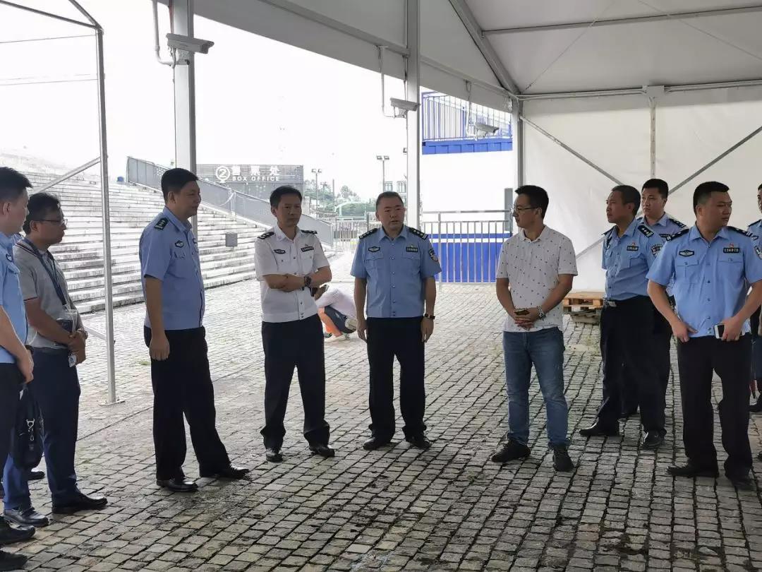 华为鸿蒙系统全球发布会采用银河优越会安检设备